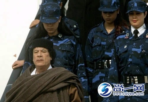 <em>卡扎菲</em>的神秘<em>女保镖</em>们[组图]