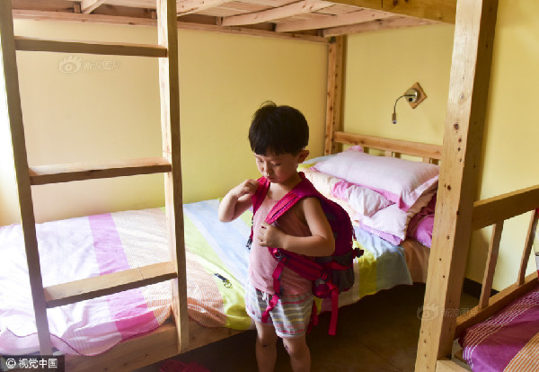  4岁小女孩 随父亲 徒步 挑战 川藏 线-尚一网-新闻