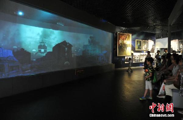 各地游客追忆开滦煤矿的毁灭与重生