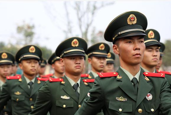 常德消防迎今年首批新兵 第一句话现最美表情